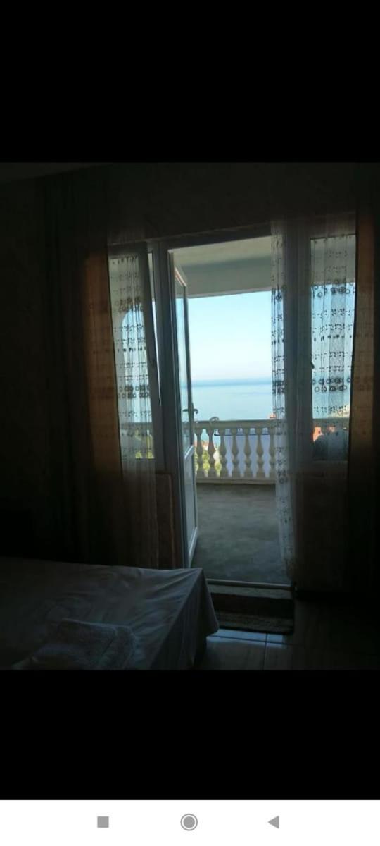 Geno Guest House Kvariati Chambre photo