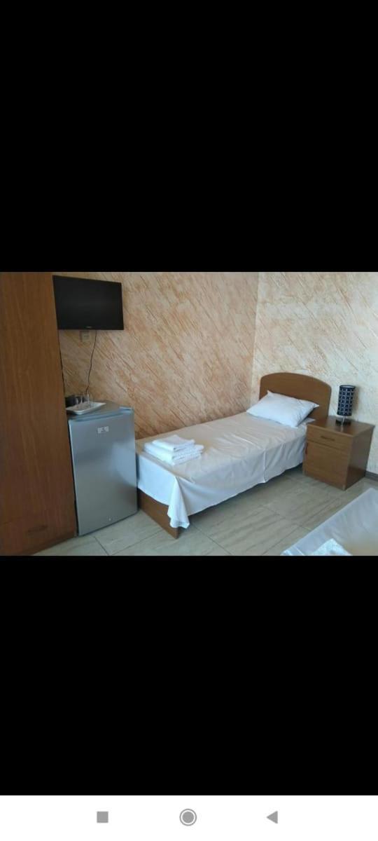 Geno Guest House Kvariati Chambre photo