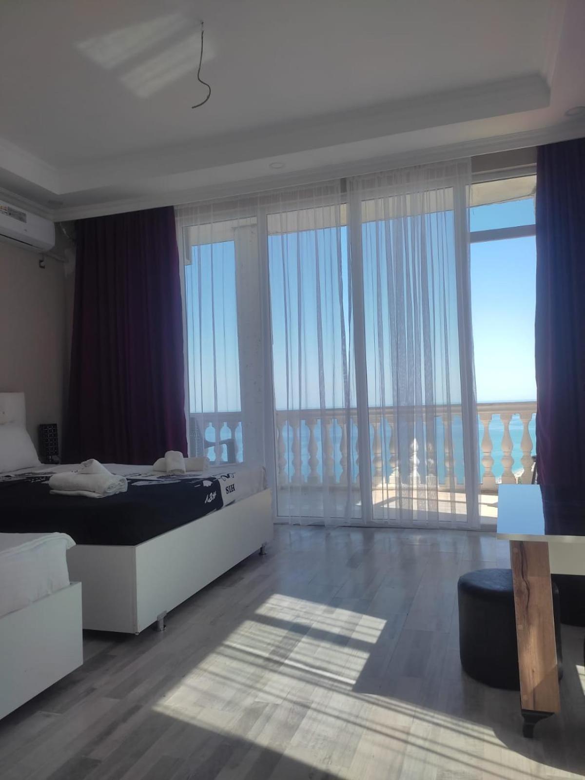 Geno Guest House Kvariati Chambre photo